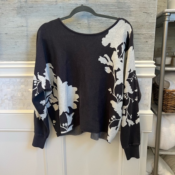 NWT new small Anthropologie daily practice hazy daze cut out back sweater floral - Picture 3 of 16